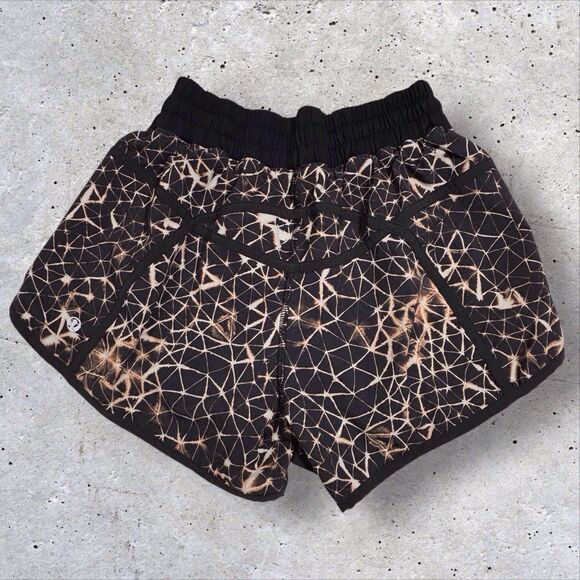 Lululemon Tracker Short III Womens Size 6 Star Crushed Multi Black Run Stretch - Picture 3 of 11
